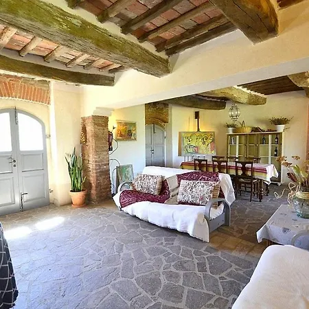 Sleeps 4 Pool Wifi 拉戈堡